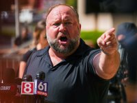 Alex Jones ovvero la controinformazione è in grave pericolo